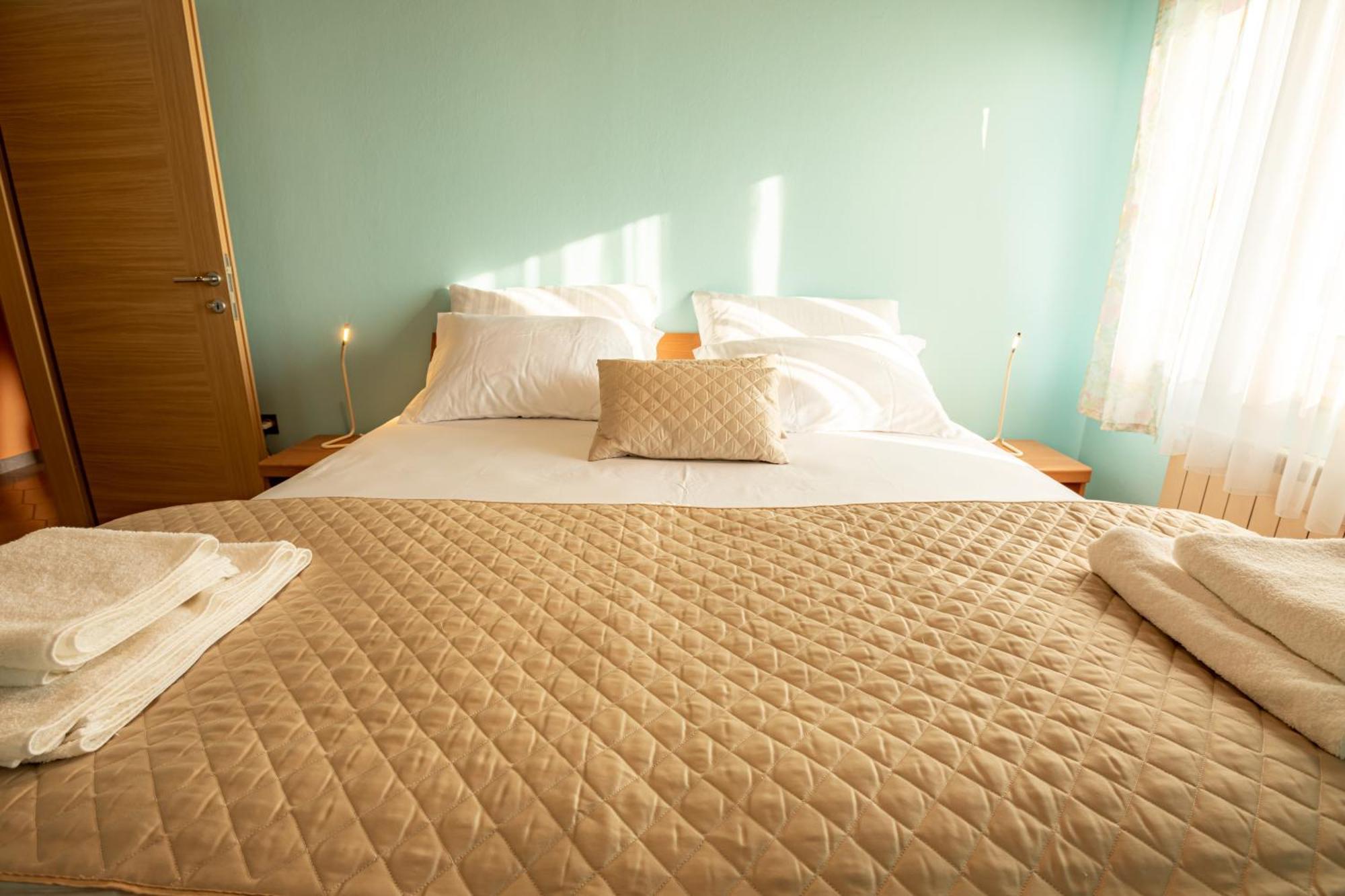Adriatic Bay Apartments Portorož Oda fotoğraf